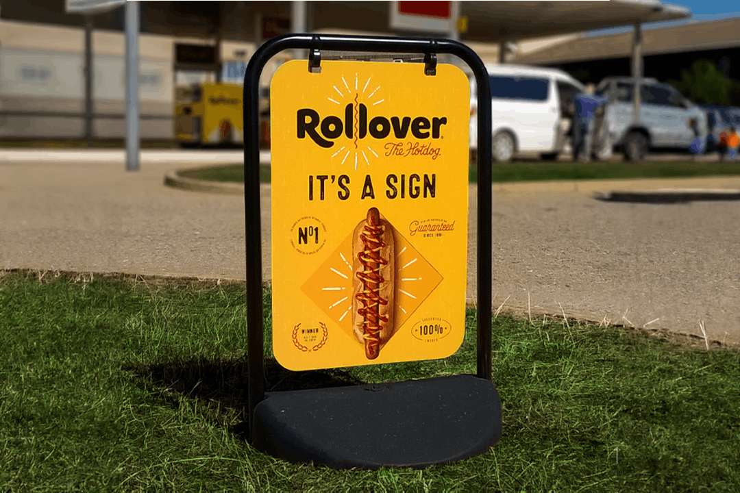 Why Retailers Need More Flexible Commercial Signage