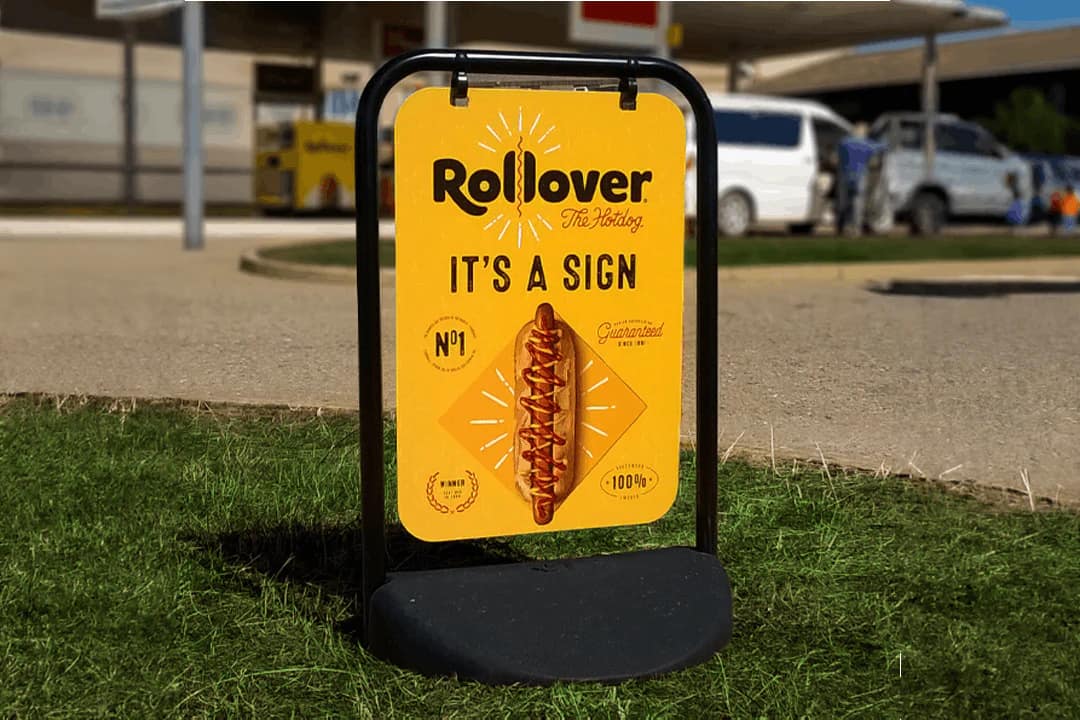 Why Retailers Need More Flexible Commercial Signage